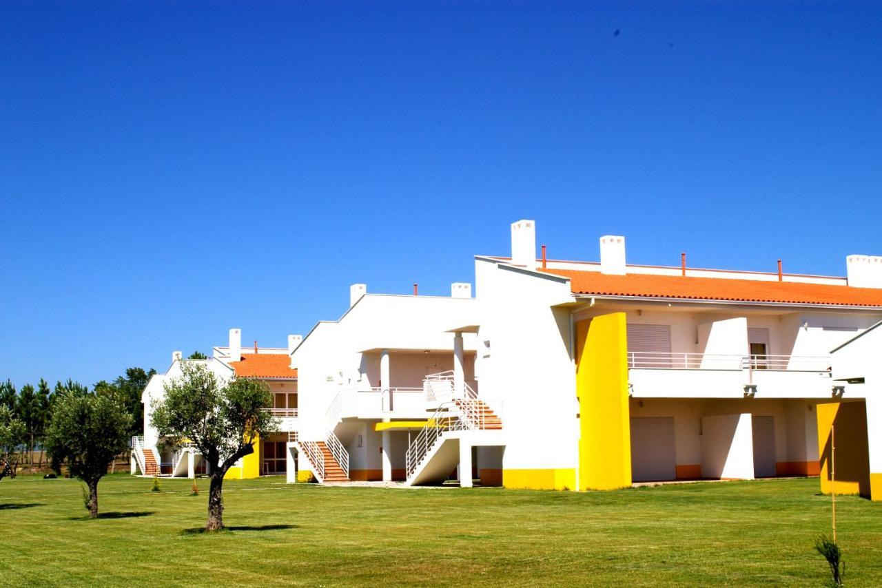 Aldeamento Turistico De Palmela Hotel Cajados Exterior photo